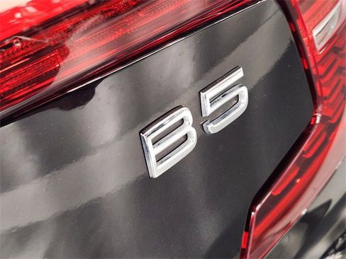 Used 2024 Volvo S60 B5 Core image 13