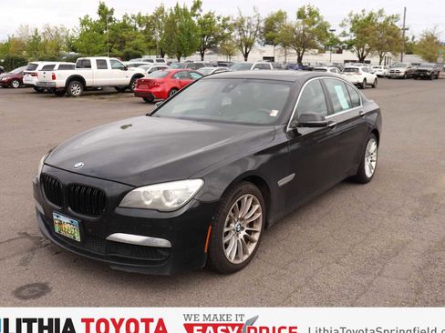 Used 2013 BMW 750i xDrive AWD/4WD image 1