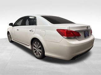 Used 2011 Toyota Avalon Base video 2