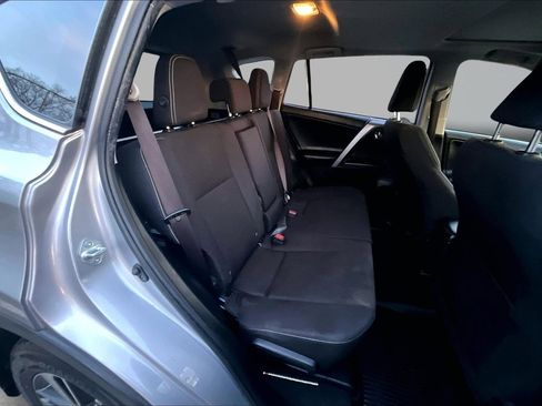 Used 2018 Toyota RAV4 XLE image 25