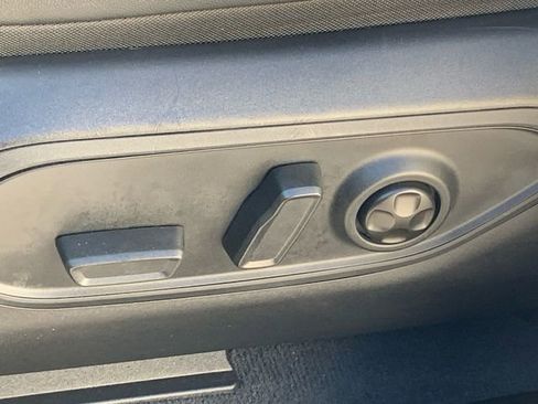 Used 2022 Jeep Grand Cherokee Limited 4xe image 40