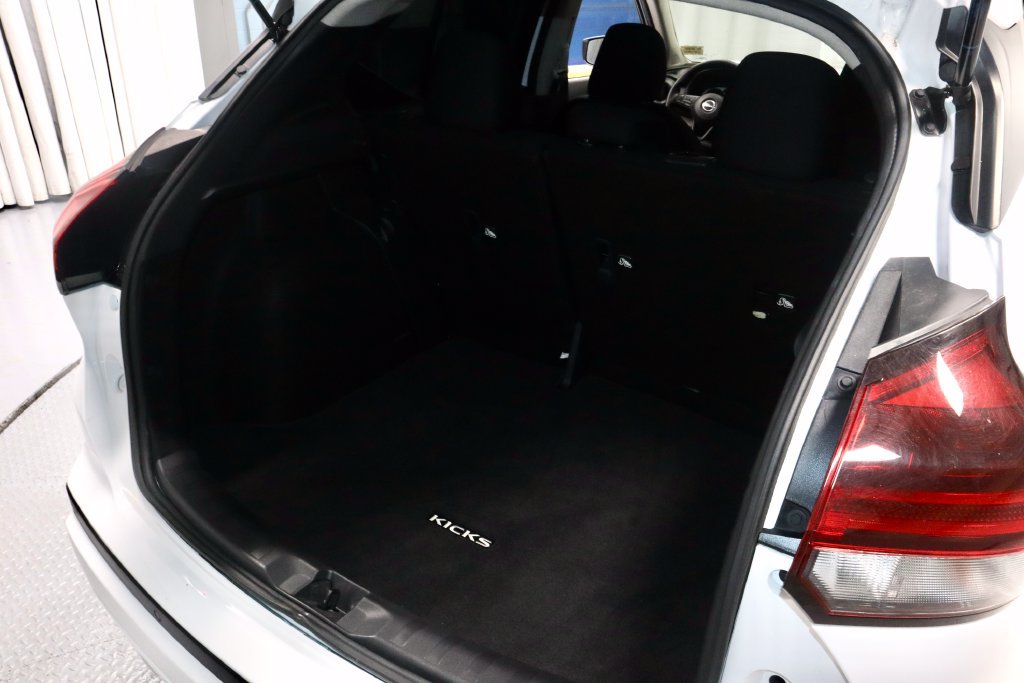 Used 2024 Nissan Kicks S FWD image 14