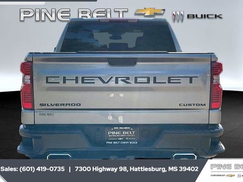 New 2026 Chevrolet Silverado 1500 Custom Trail Boss w/ LPO, Dark Essentials Package AWD/4WD image 4