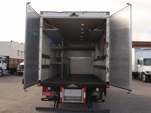 Used 2017 Ford F550 2WD Regular Cab Super Duty image 11