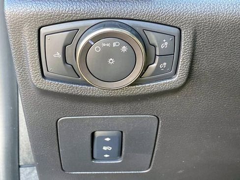 Used 2018 Ford F150 Raptor w/ Equipment Group 802A Luxury image 26