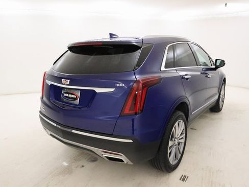 Used 2025 Cadillac XT5 Premium Luxury image 3
