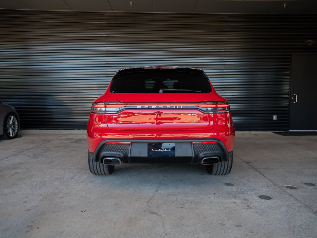 Certified 2023 Porsche Macan AWD/4WD image 6