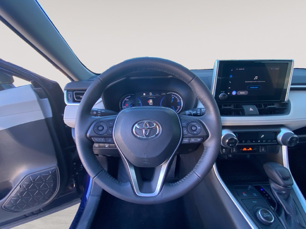 Used 2023 Toyota RAV4 XLE w/ Convenience Package AWD/4WD image 12