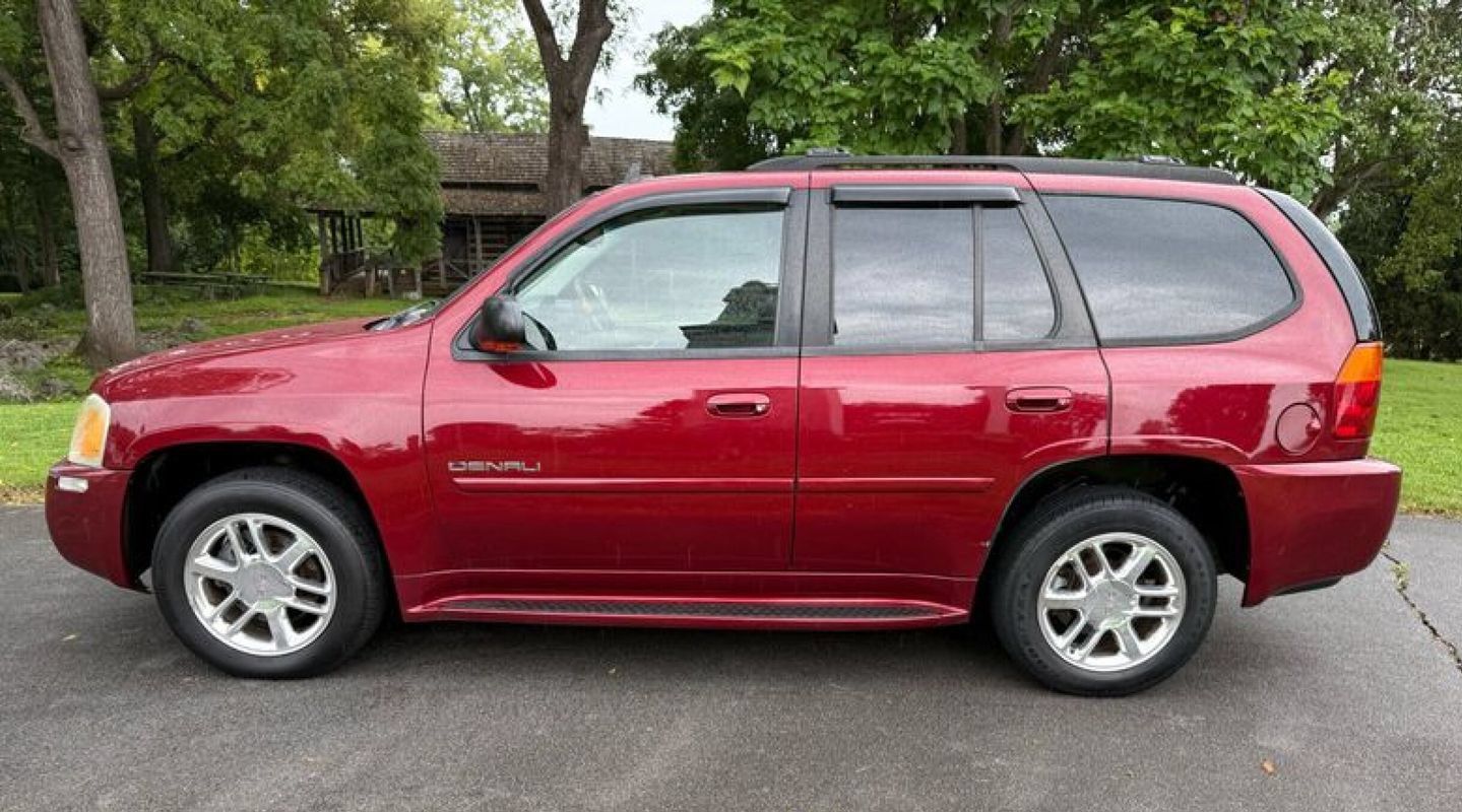 Used 2007 GMC Envoy Denali AWD/4WD image 10