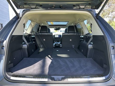 Used 2025 Toyota Grand Highlander AWD Hybrid image 30