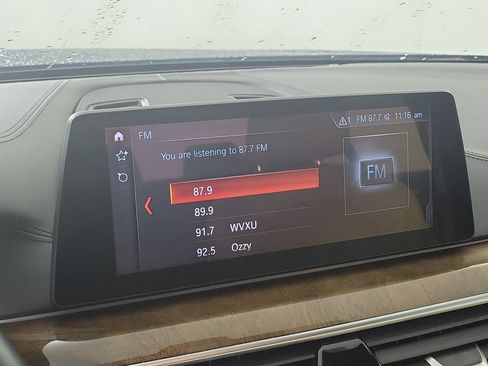 Used 2018 BMW 530i xDrive image 17