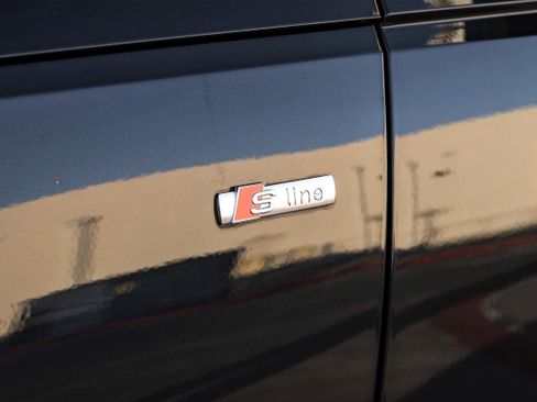 Used 2018 Audi A4 2.0T Ultra Premium Plus w/ Premium Plus Package image 50