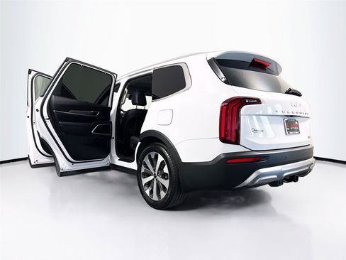 Used 2022 Kia Telluride EX w/ EX Premium Package FWD image 44