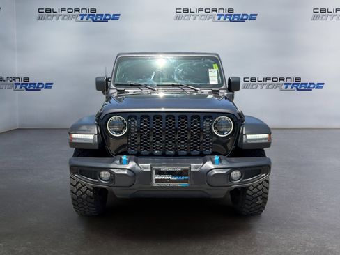 Used 2023 Jeep Wrangler Unlimited AWD/4WD image 2