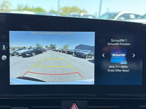 Used 2025 Hyundai Elantra SEL FWD image 18