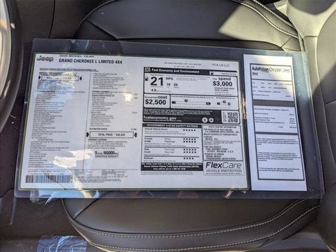 New 2025 Jeep Grand Cherokee L Limited image 17