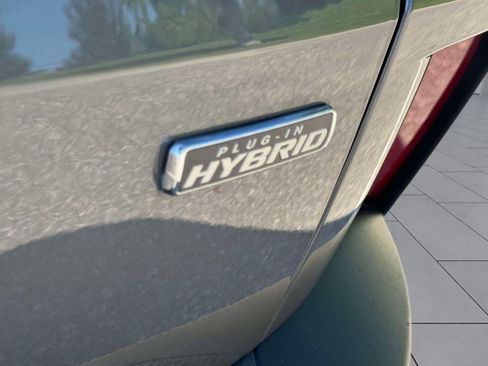 Used 2022 Ford Escape SEL image 9