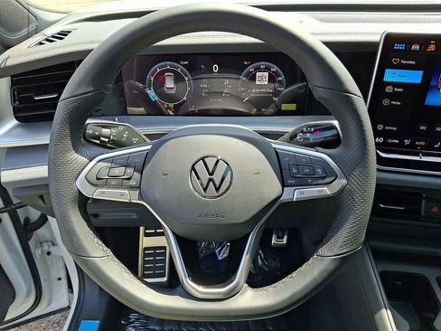 New 2026 Volkswagen Tiguan SE R-Line AWD/4WD image 15