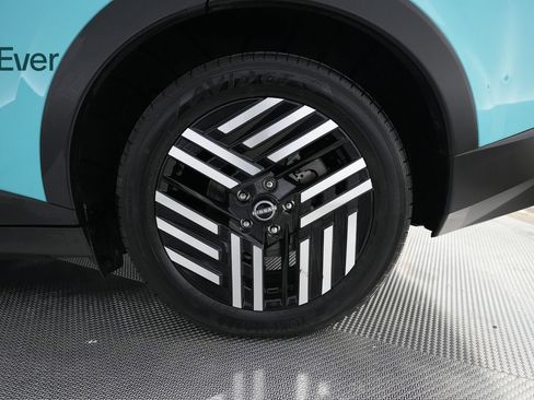 Used 2026 Nissan Leaf SV+ FWD image 9