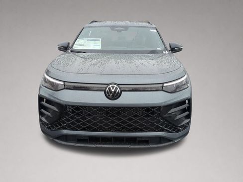 New 2026 Volkswagen Tiguan SE R-Line AWD/4WD image 8