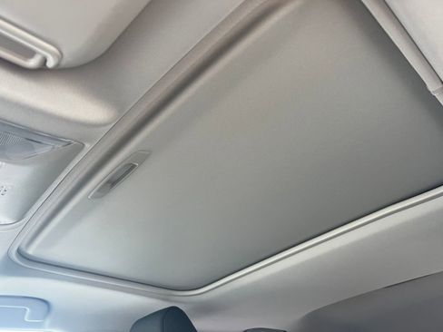 Used 2025 Toyota RAV4 XLE w/ Convenience Package image 31