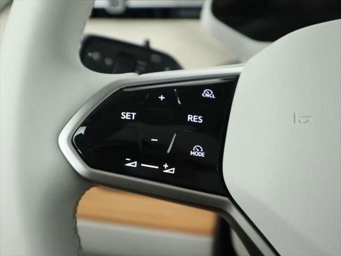 New 2025 Volkswagen ID. Buzz 1st Edition image 11