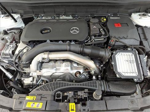 Used 2026 Mercedes-Benz GLB 250 image 16