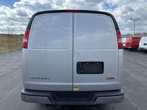 New 2026 GMC Savana 2500 Extended w/ Driver Convenience Package RWD image 22