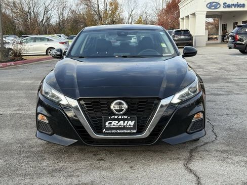 Used 2021 Nissan Altima 2.5 SV image 2