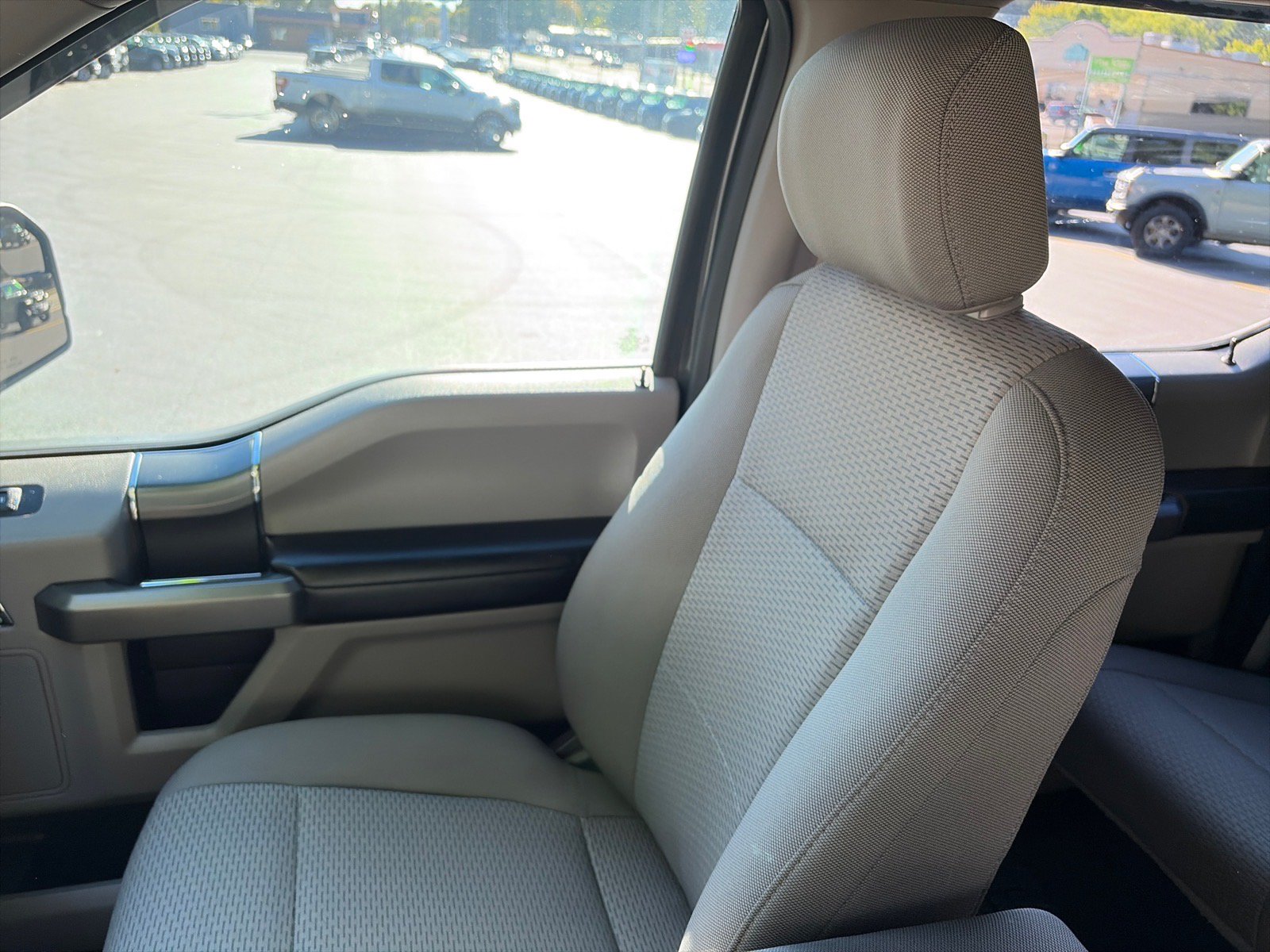 Used 2018 Ford F150 XLT w/ Equipment Group 302A Luxury AWD/4WD image 17