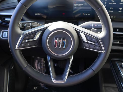 Used 2025 Buick Enclave Preferred image 23