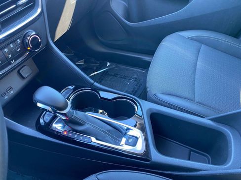 Used 2025 Buick Encore GX Preferred image 40