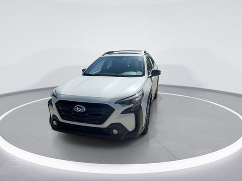 Used 2023 Subaru Outback Onyx Edition XT AWD/4WD image 3
