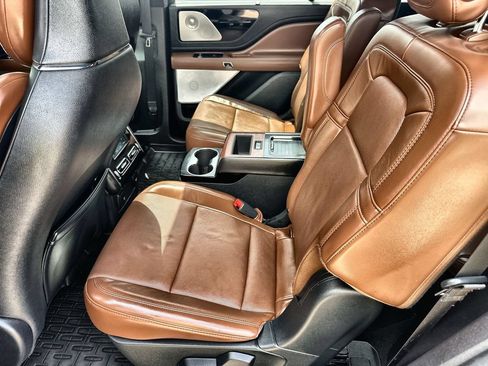 Used 2020 Lincoln Aviator Reserve w/ Equipment Group 201A AWD/4WD image 16