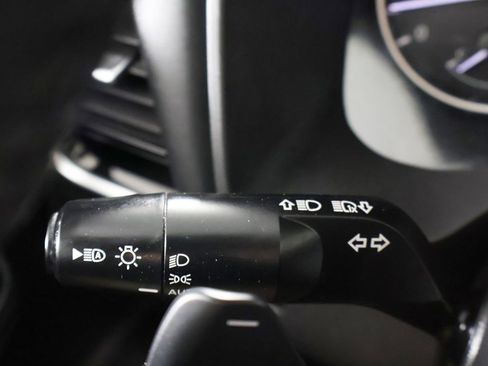 Used 2023 Nissan Rogue SL AWD/4WD image 40