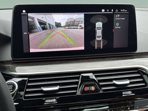 Used 2023 BMW 530i RWD image 26