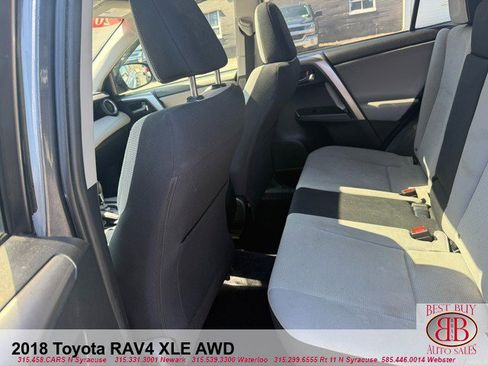 Used 2018 Toyota RAV4 XLE AWD/4WD image 10