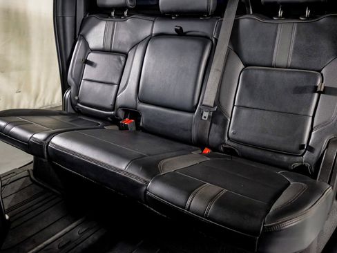 Used 2022 Chevrolet Silverado 3500 High Country w/ Z71 Off-Road Package image 34