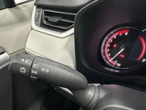 Used 2025 Toyota RAV4 XLE image 21