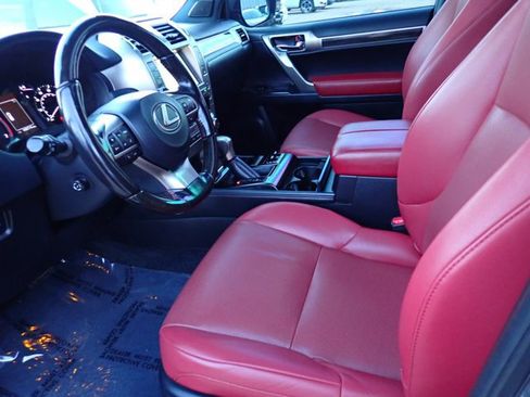 Used 2021 Lexus GX 460 Premium w/ Accessory Package AWD/4WD image 11