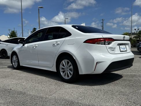 Used 2026 Toyota Corolla LE w/ LE Premium Package FWD image 7