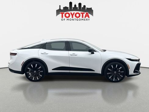 Used 2026 Toyota Crown Platinum image 3