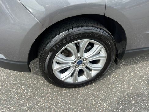 Used 2022 Ford Edge Titanium AWD/4WD image 38