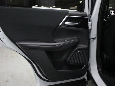 New 2026 Mitsubishi Outlander ES image 26