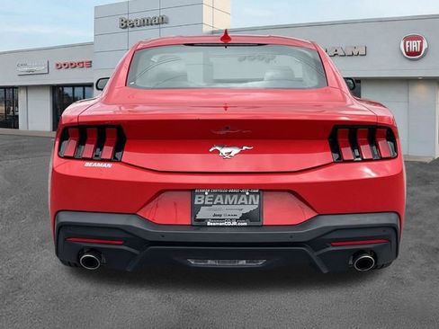 Used 2024 Ford Mustang Coupe RWD image 6
