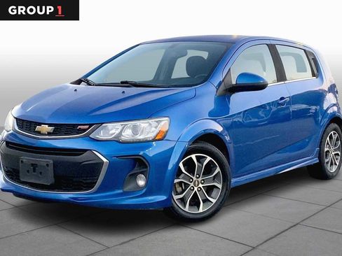 Used 2017 Chevrolet Sonic LT w/ Convenience Package image 1