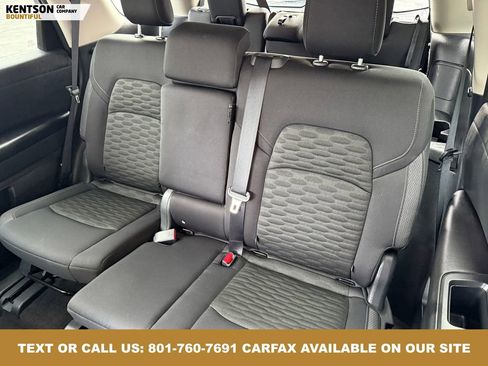 Used 2025 Nissan Pathfinder SV image 34