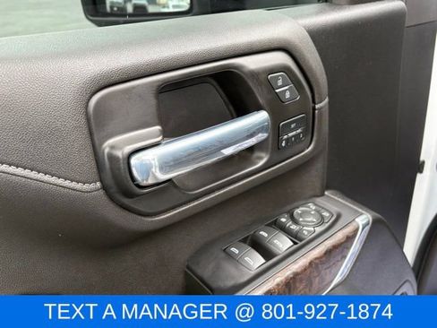 Used 2022 GMC Sierra 3500 Denali w/ Denali Ultimate Package AWD/4WD image 22