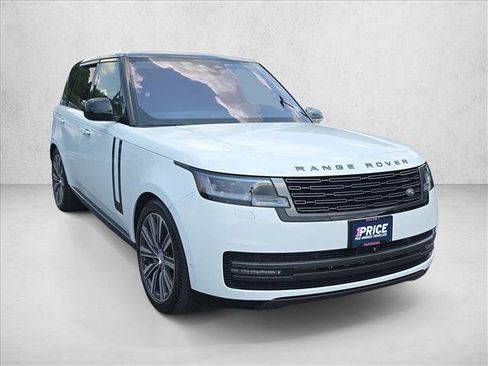 Used 2023 Land Rover Range Rover SE AWD/4WD image 3