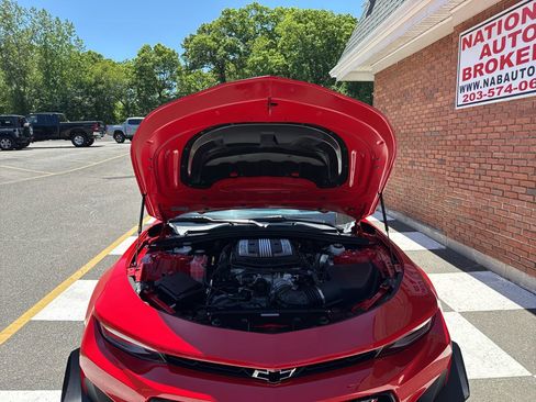 Used 2021 Chevrolet Camaro ZL1 RWD image 19